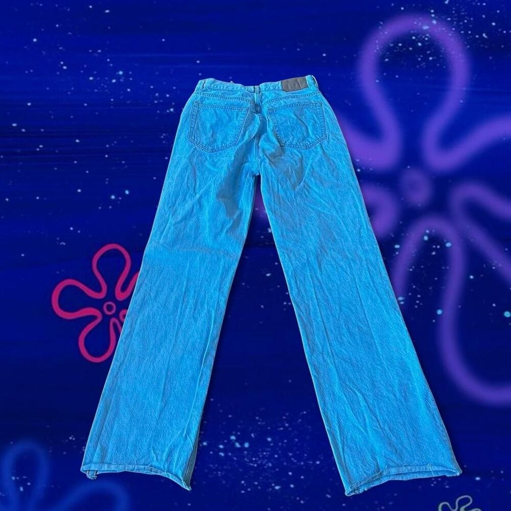 Distressed Jeans - Picture 8 of 8